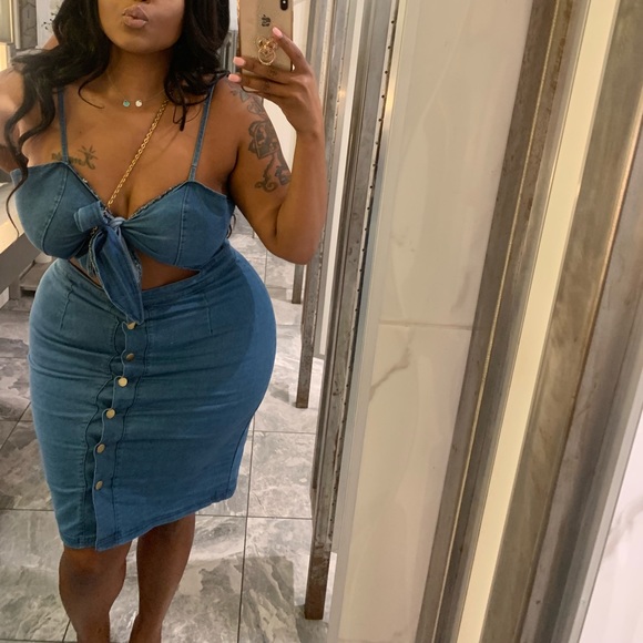 Dresses & Skirts - Midi jean dress